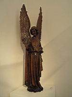 Statue, Ange dit d'Humbert, dernier tiers du 13e, bois (musee d'Arras) (1)